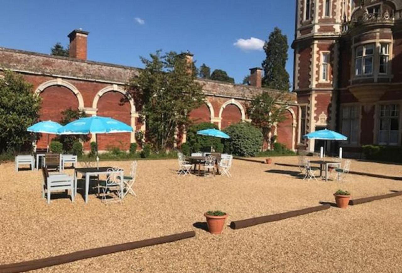 Lynford Hall Hotel 펀드포드 외부 사진
